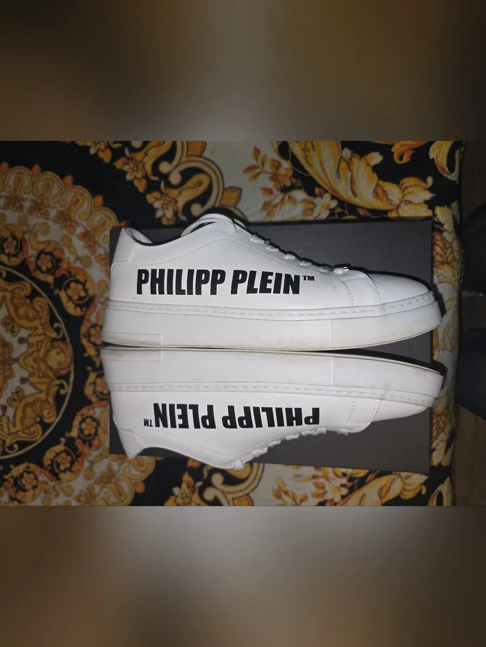 MSRP $840 - Philipp Plein White and Black Logo Low-Top Sneakers